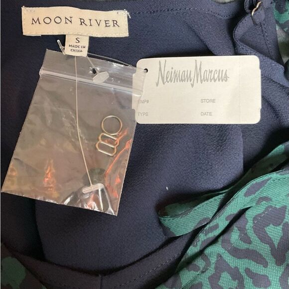 MOONRIVER NWT Chiffon Emerald Leopard Print Bodice Top With Camisole Women’s Sm - Picture 6 of 8